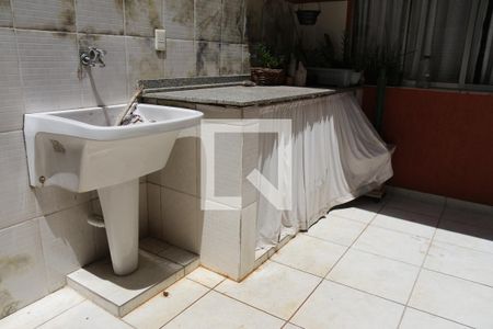 Casa à venda com 300m², 7 quartos e 10 vagasÁrea de Serviço casa 3