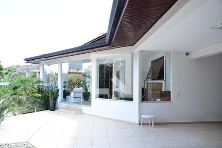 Garagem de casa para alugar com 4 quartos, 699m² em Granja Viana, Cotia