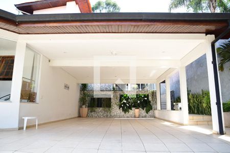 Garagem de casa para alugar com 4 quartos, 699m² em Granja Viana, Cotia