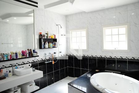 Casa para alugar com 699m², 4 quartos e 4 vagasBanheiro Suíte 1