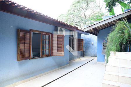 Casa para alugar com 699m², 4 quartos e 4 vagasFundos