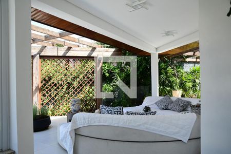 Casa para alugar com 699m², 4 quartos e 4 vagasÁrea externa