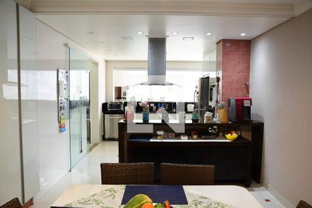 Casa para alugar com 699m², 4 quartos e 4 vagasCozinha