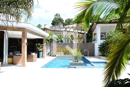 Casa para alugar com 699m², 4 quartos e 4 vagasPiscina
