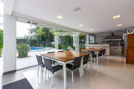 Casa de condomínio à venda com 705m², 5 quartos e 8 vagasÁrea Gourmet