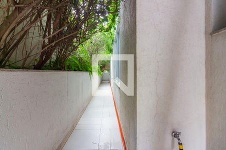 Casa de condomínio à venda com 705m², 5 quartos e 8 vagasQuintal