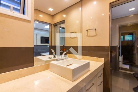 Casa de condomínio à venda com 705m², 5 quartos e 8 vagasBanheiro da Suíte 4