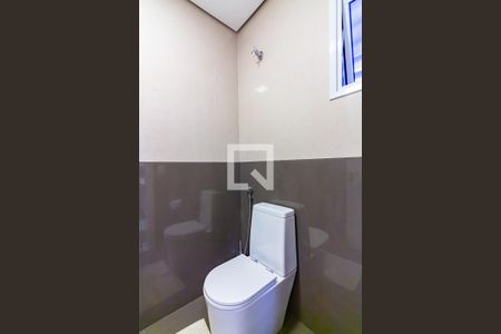 Casa de condomínio à venda com 705m², 5 quartos e 8 vagasBanheiro da Suíte 4