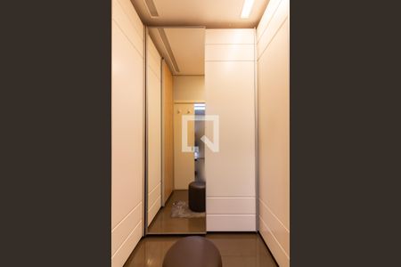 Casa de condomínio à venda com 705m², 5 quartos e 8 vagasBanheiro da Suíte 4