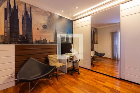 Casa de condomínio à venda com 705m², 5 quartos e 8 vagasSuíte 2