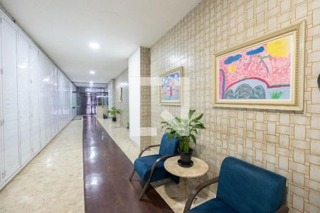 Hall de entrada de apartamento à venda com 2 quartos, 65m² em Bela Vista, São Paulo