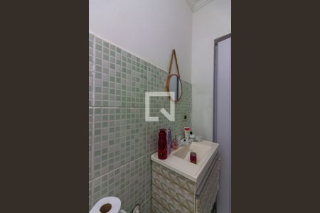 Casa à venda com 125m², 4 quartos e 2 vagas Casa à venda com 125m², 4 quartos e 2 vagasBanheiro da Suíte