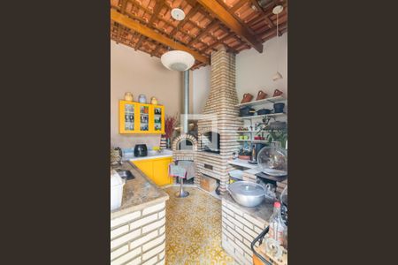 Casa à venda com 200m², 4 quartos e 2 vagasChurrasqueira