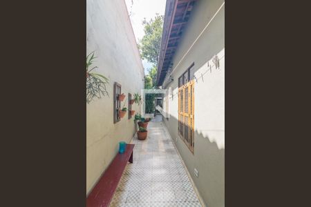 Casa à venda com 200m², 4 quartos e 2 vagasCorredor
