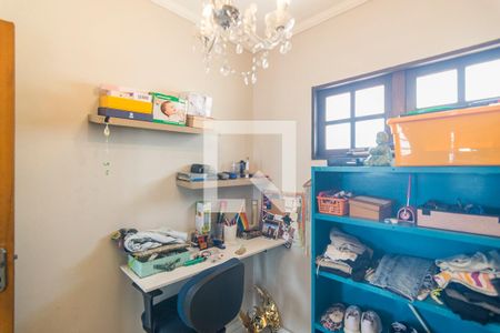 Casa à venda com 200m², 4 quartos e 2 vagasQuarto 2 Edícula