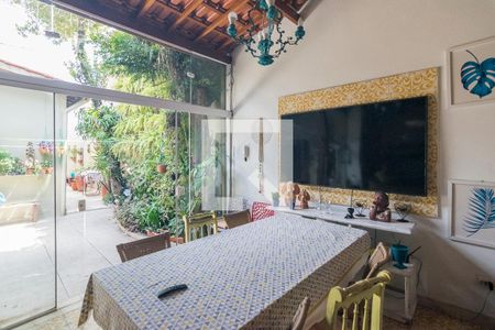 Casa à venda com 200m², 4 quartos e 2 vagasÁrea da Churrasqueira