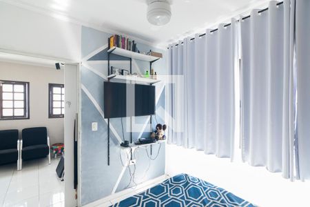 Casa à venda com 200m², 4 quartos e 2 vagasQuarto 1 Edícula