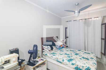 Casa à venda com 200m², 4 quartos e 2 vagasQuarto 2 Suite