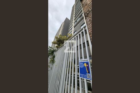 Fachada do Prédio de apartamento para alugar com 1 quarto, 49m² em Vila Mathias, Santos