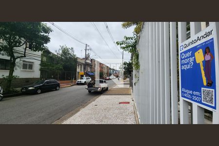 Vista da Rua de apartamento para alugar com 1 quarto, 49m² em Vila Mathias, Santos