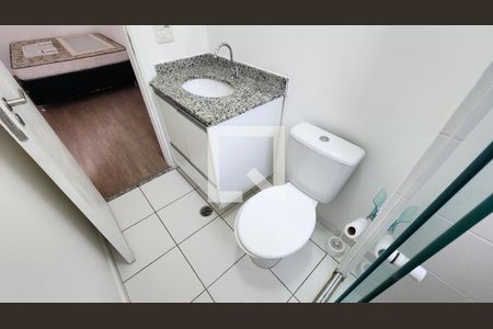 Banheiro da Suíte de apartamento para alugar com 1 quarto, 49m² em Vila Mathias, Santos