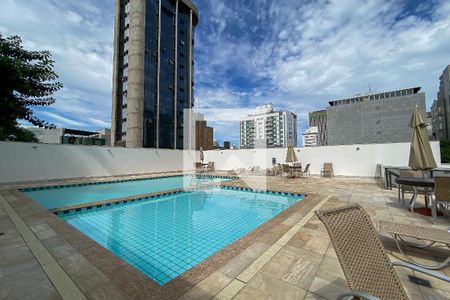 Apartamento à venda com 175m², 4 quartos e 3 vagasÁrea comum - Piscina