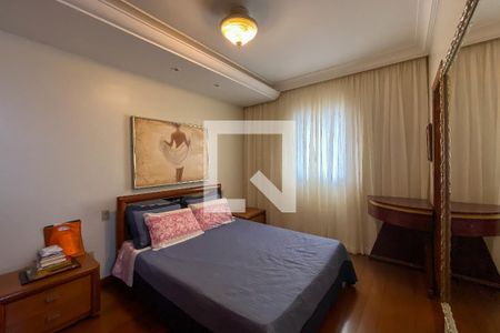 Apartamento à venda com 175m², 4 quartos e 3 vagasSuíte 2