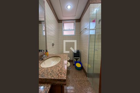 Apartamento à venda com 175m², 4 quartos e 3 vagasBanheiro da Suíte 1