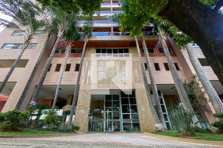 Apartamento à venda com 175m², 4 quartos e 3 vagasFachada