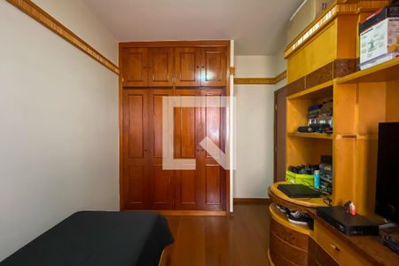 Apartamento à venda com 175m², 4 quartos e 3 vagasQuarto 2