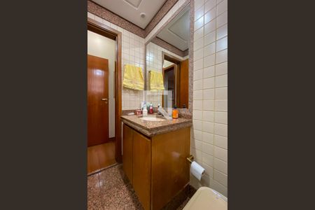 Apartamento à venda com 175m², 4 quartos e 3 vagasBanheiro da Suíte 1