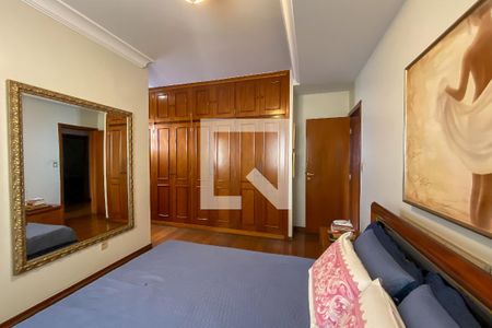 Apartamento à venda com 175m², 4 quartos e 3 vagasSuíte 2