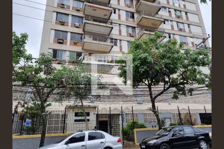 Apartamento para alugar com 75m², 2 quartos e 1 vaga Apartamento para alugar com 75m², 2 quartos e 1 vagaFachada