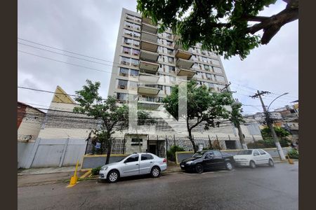 Apartamento para alugar com 75m², 2 quartos e 1 vaga Apartamento para alugar com 75m², 2 quartos e 1 vagaFachada