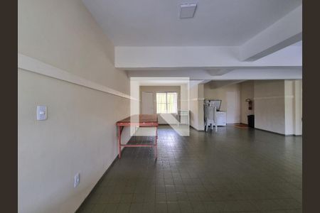 Apartamento para alugar com 75m², 2 quartos e 1 vaga Apartamento para alugar com 75m², 2 quartos e 1 vagaÁrea comum - Salão de festas