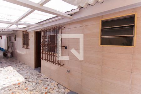 Casa para alugar com 32m², 1 quarto e sem vaga Casa para alugar com 32m², 1 quarto e sem vagaÁrea externa