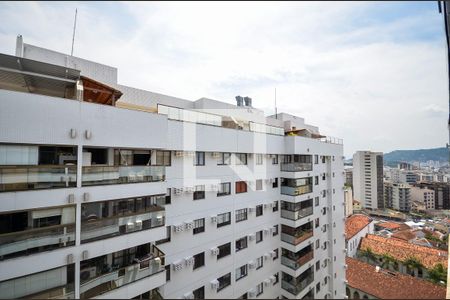 Vista  de apartamento à venda com 4 quartos, 190m² em Tijuca, Rio de Janeiro