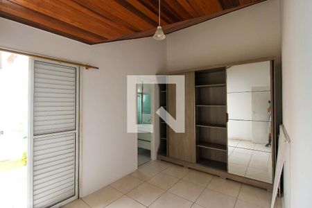 Quarto Suíte de casa de condomínio para alugar com 2 quartos, 100m² em Vila Ema, São Paulo