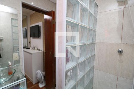 Casa à venda com 300m², 4 quartos e 3 vagasBanheiro da Suíte 2