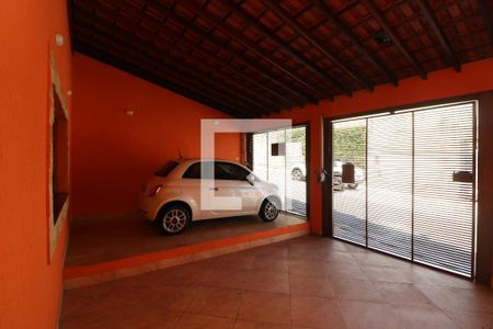 Casa à venda com 300m², 4 quartos e 3 vagasGaragem