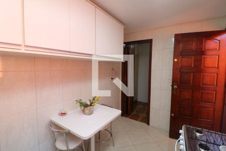 Casa à venda com 300m², 4 quartos e 3 vagasCozinha