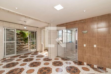 Sala de casa para alugar com 2 quartos, 132m² em Bonsucesso, Rio de Janeiro