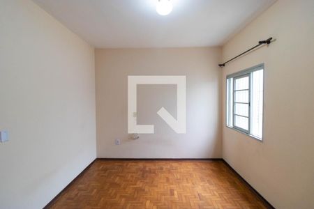 Casa à venda com 387m², 4 quartos e 2 vagasQuarto 01