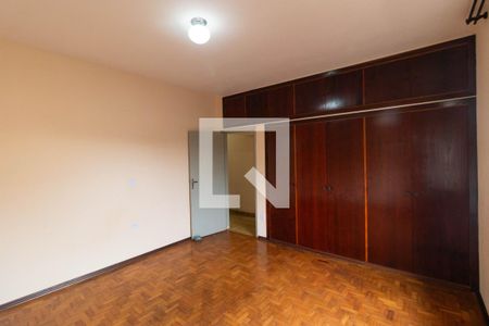 Casa à venda com 387m², 4 quartos e 2 vagasQuarto 02