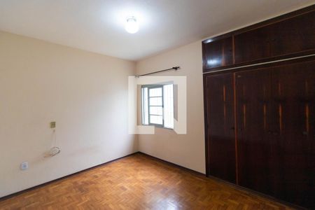 Casa à venda com 387m², 4 quartos e 2 vagasQuarto 01