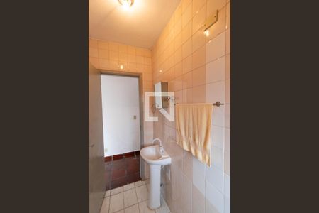 Casa à venda com 387m², 4 quartos e 2 vagasBanheiro da Casa 02