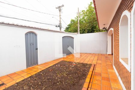 Casa à venda com 387m², 4 quartos e 2 vagasQuintal