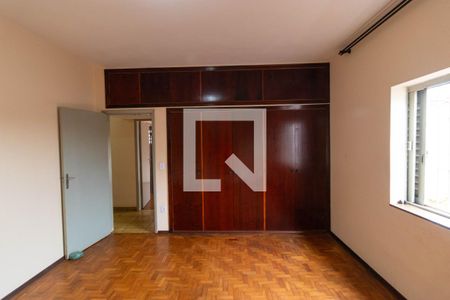 Casa à venda com 387m², 4 quartos e 2 vagasQuarto 02