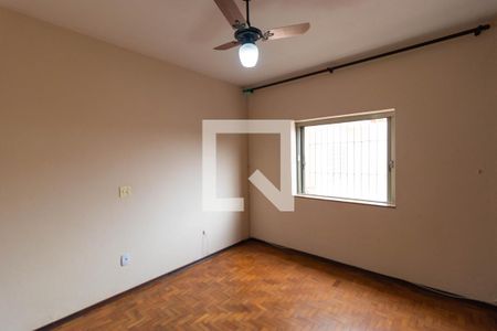 Casa à venda com 387m², 4 quartos e 2 vagasSuíte