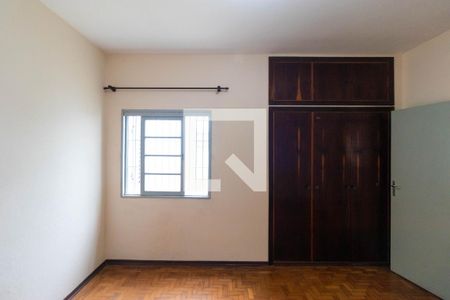 Casa à venda com 387m², 4 quartos e 2 vagasQuarto 01